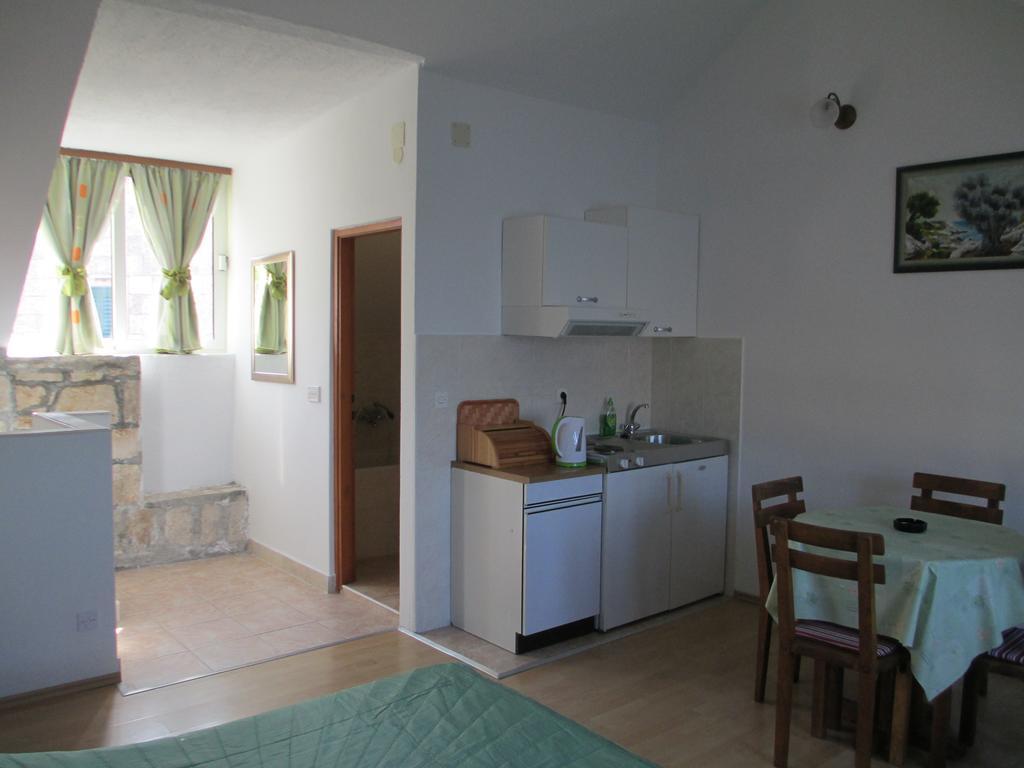 Apartments Acalinovic Vis Quarto foto