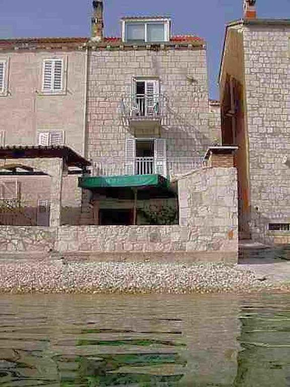 Apartments Acalinovic Vis Quarto foto